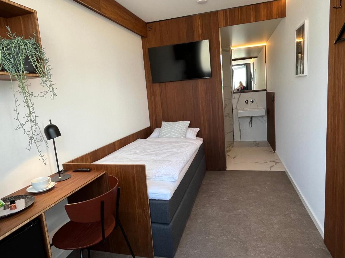 Tin Inn - Hueckelhoven - Das Hotel Aus Hochwertig Ausgebauten Ueberseecontainern Luaran gambar