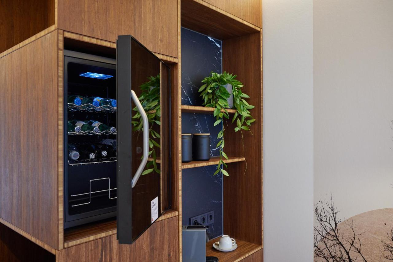 Tin Inn - Hueckelhoven - Das Hotel Aus Hochwertig Ausgebauten Ueberseecontainern Luaran gambar