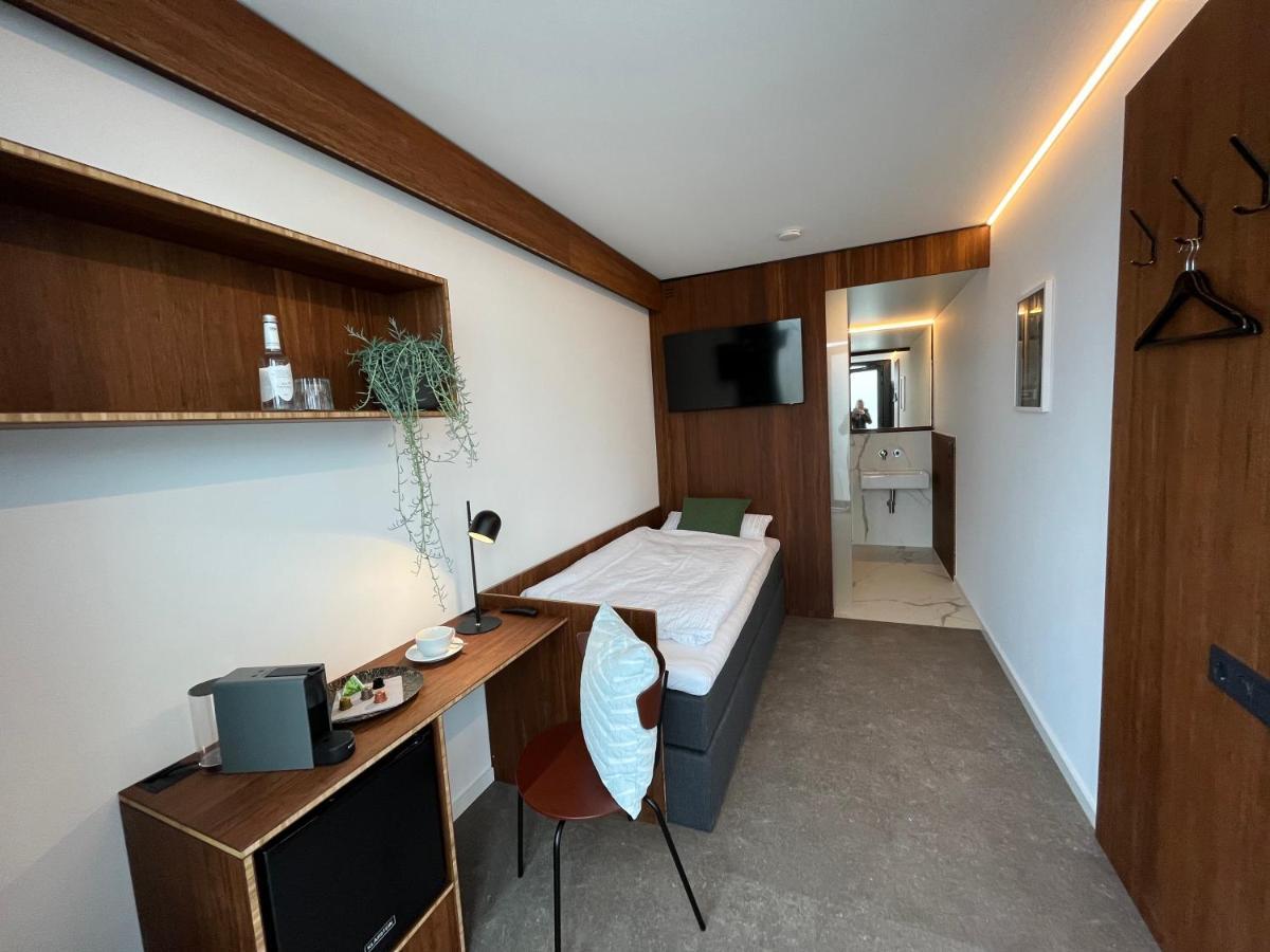 Tin Inn - Hueckelhoven - Das Hotel Aus Hochwertig Ausgebauten Ueberseecontainern Luaran gambar