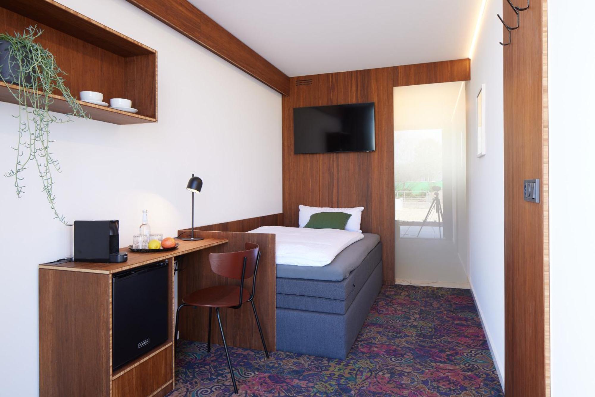 Tin Inn - Hueckelhoven - Das Hotel Aus Hochwertig Ausgebauten Ueberseecontainern Luaran gambar